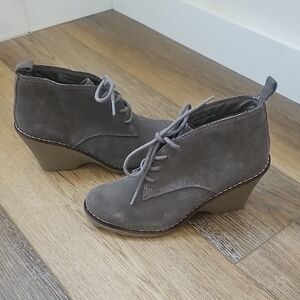 White Mountain Gray Wedge Shoes